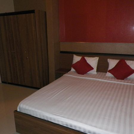 Ariandri Boutique Guesthouse Bandung Kamer foto