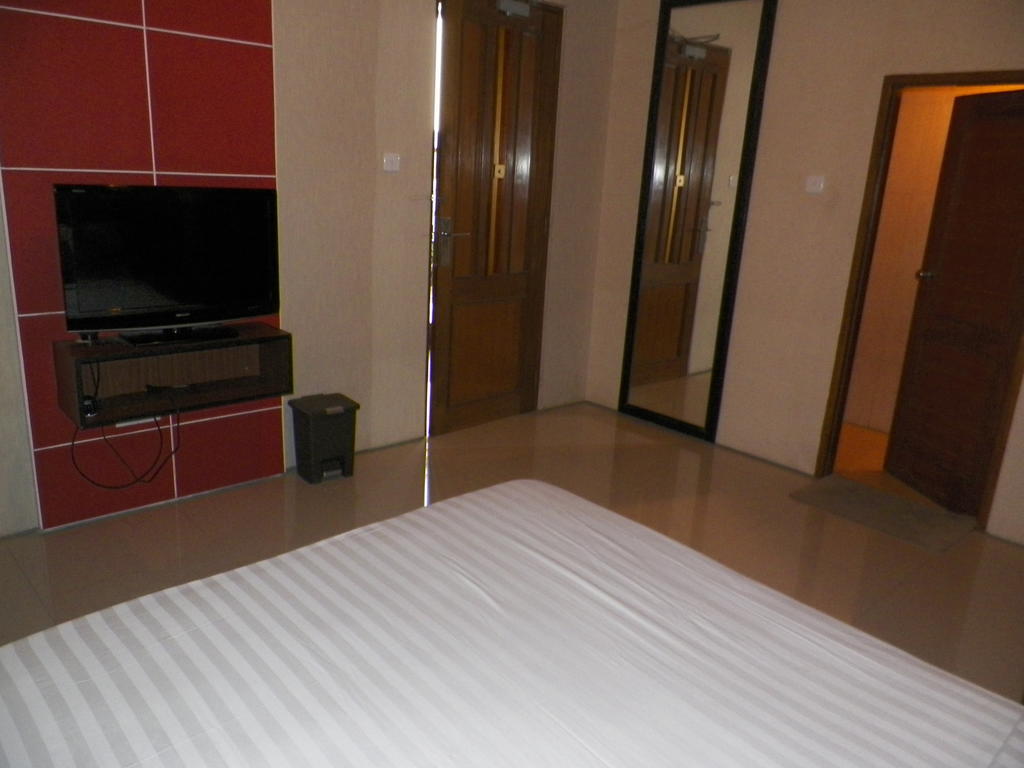 Ariandri Boutique Guesthouse Bandung Kamer foto