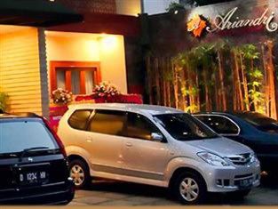 Ariandri Boutique Guesthouse Bandung Buitenkant foto